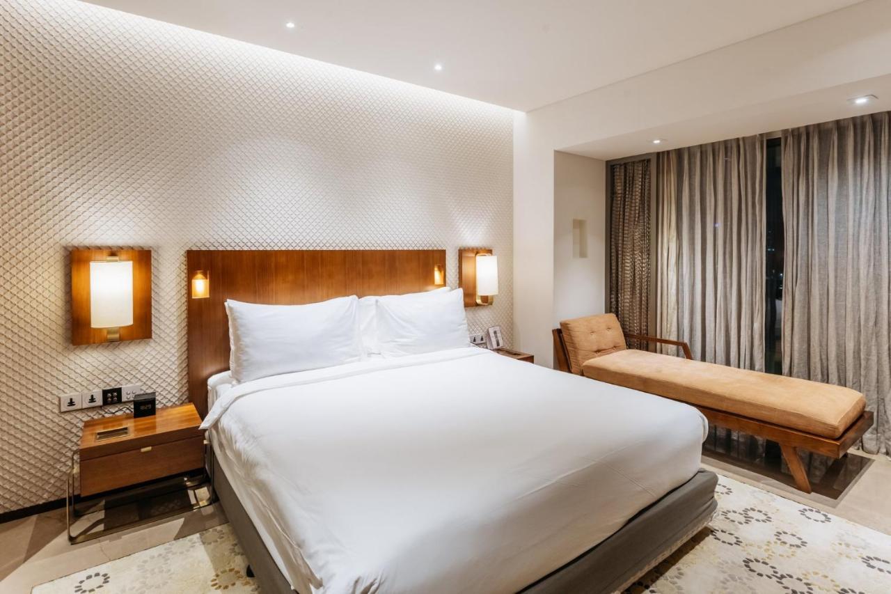 Hotel Crowne Plaza Adyar Park, An Ihg